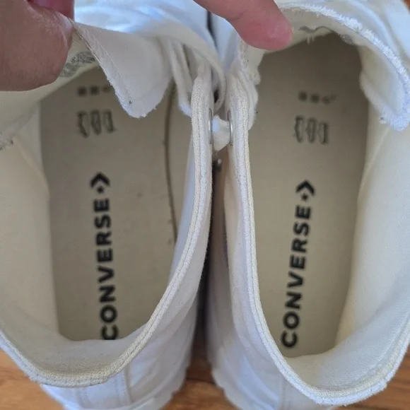 White Converse - Picture 5 of 7